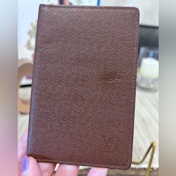 EUC Louis Vuitton Brown Leather Card Holder - Picture 8 of 13